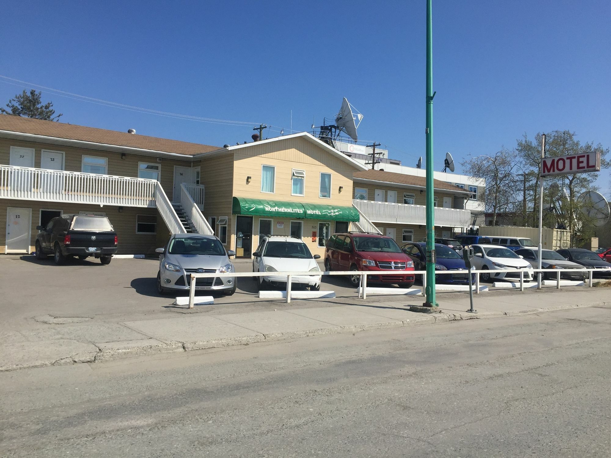 Northern Lites Motel Yellowknife Ngoại thất bức ảnh